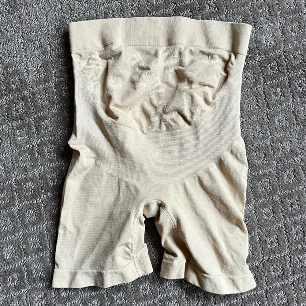 Maternity shape wear